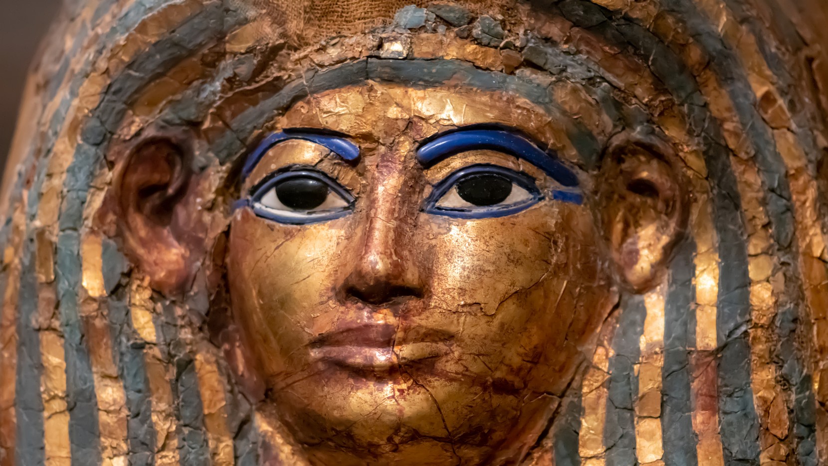 TARİHTE GÖZ SÜRMESİ