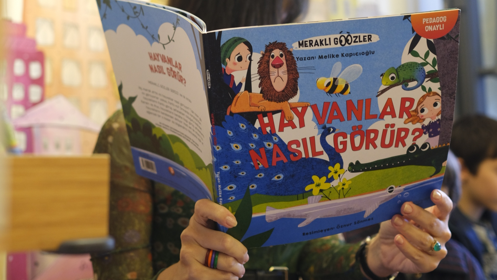 Hayvanlar Nasıl Görür Kitabımızın Yazarı Melike Kapıcıoğlu Küçük Okurlarıyla Buluştu.