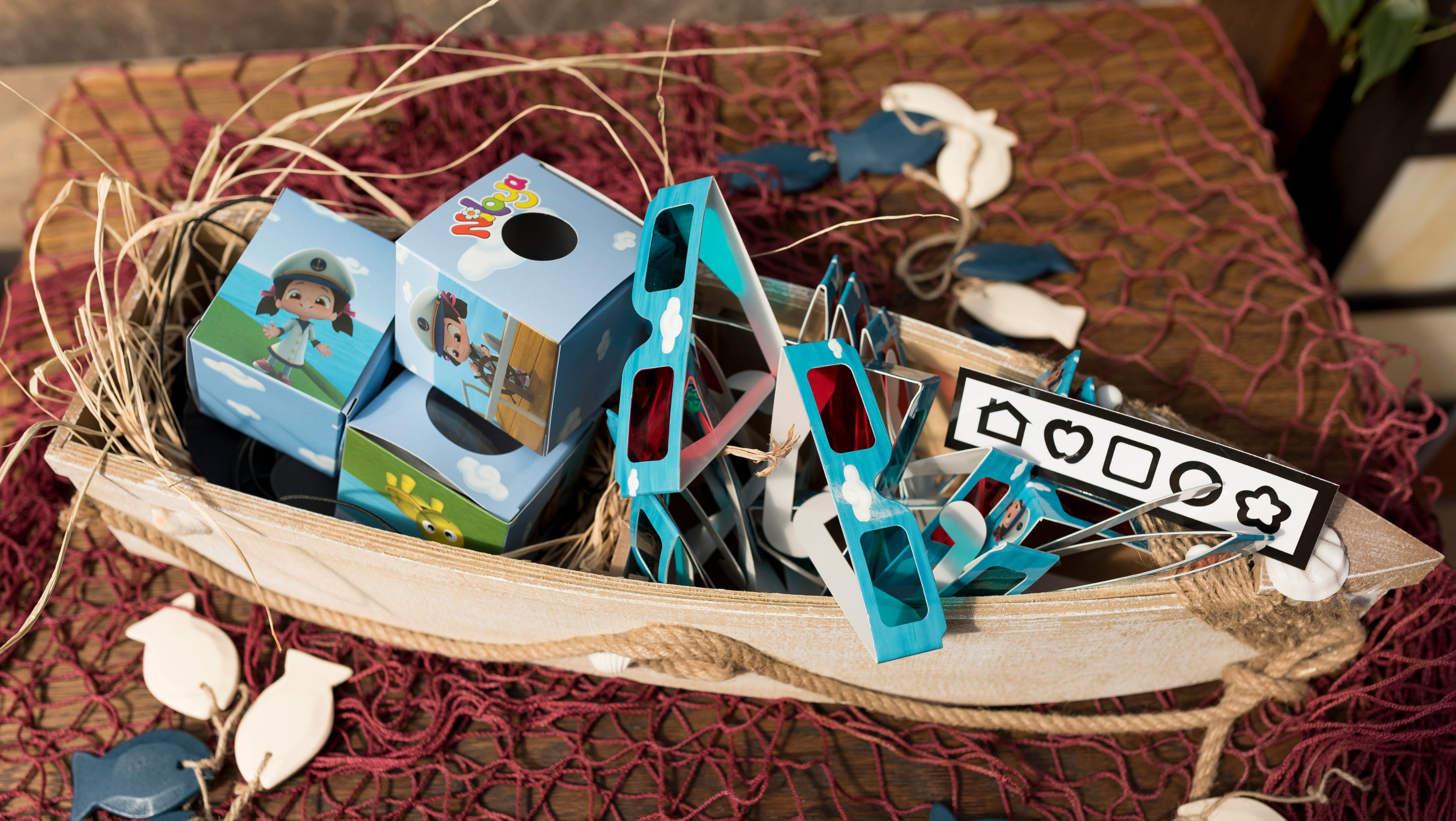 Kaptan Niloya Devlet Okullarında