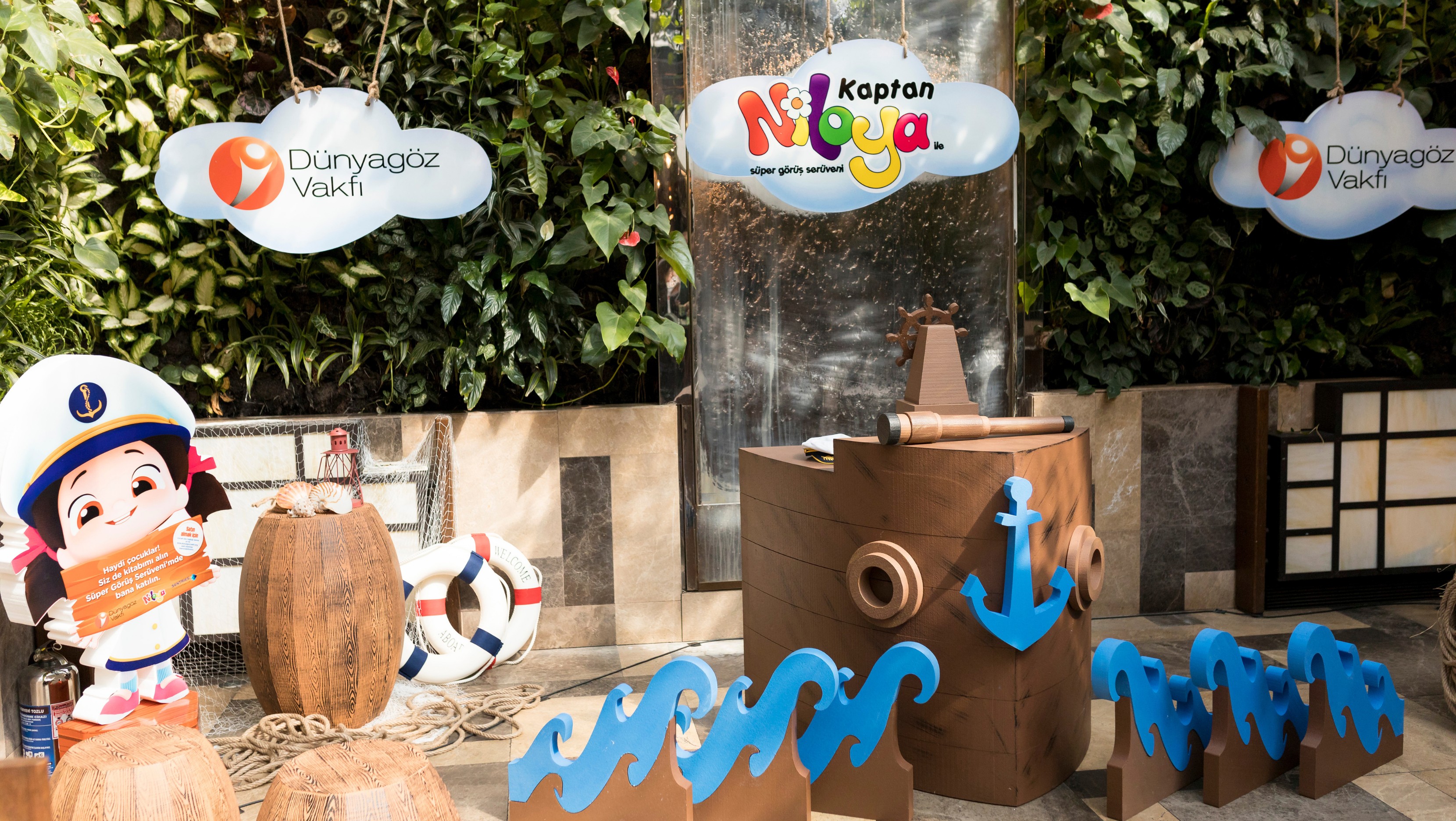 Kaptan Niloya Devlet Okullarında